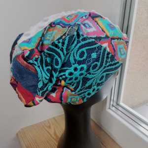 czapka patchworkowa z koronką