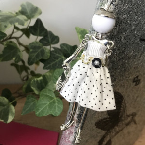 Zakładka do książki z laleczką