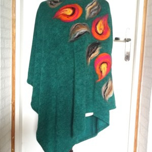 poncho z dzianiny wełnianej turkus