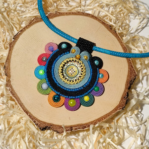 Fiore - wielokolorowy wisiorek sutasz