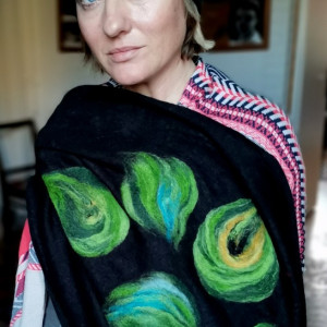 komplet wełniany czarny wełna merynosy kwiaty