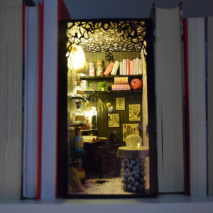 Book Nook XL 04