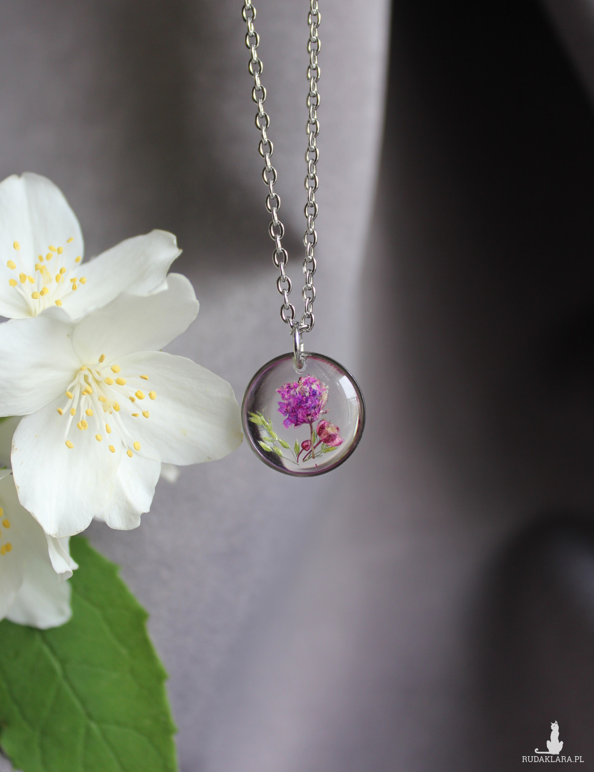 Srebrna zawieszka srebrny wisiorek kwiat naszyjnik żywica z żywicy fioletowe kwiaty