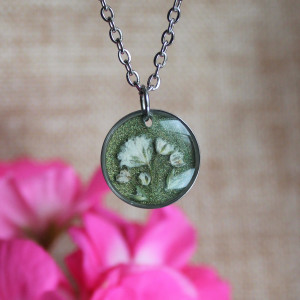 Srebrna zawieszka srebrny wisiorek kwiat naszyjnik żywica z żywicy kwiaty brokatowe zielone