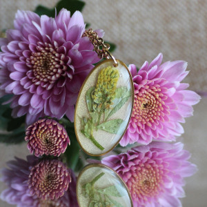 Złota jajowata zawieszka złoty wisiorek kwiat naszyjnik żywica z żywicy suszone kwiaty z kwiatami naturalne kobieca dziewczęca brokat roślinka