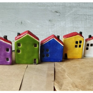 Zestaw domków ceramicznych