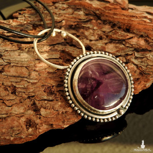 Wisiorek srebrny medalion z ametystem