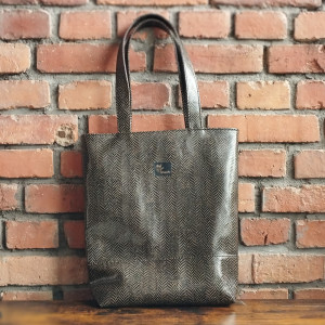 Beżowa  torebka tote bag na ramię z ekoskóry kaletniczej skóra wężą