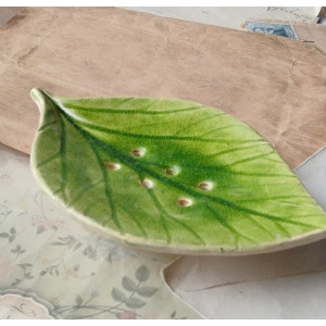 Mydelniczka listek na nożkach