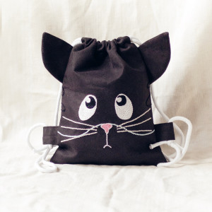 Workoplecak czarny kotek dla malucha