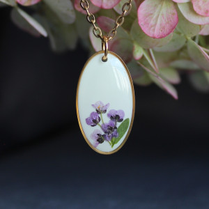 Złota zawieszka złoty wisiorek naszyjnik żywica z żywicy kwiaty z kwiatami jajowata retro naturalna delikatna dziewczęca kobieca