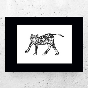 czarno biały obrazek a5, mały obrazek z tygrysem, mały plakat do domu, tygrys obrazek 15x21, minimalizm grafika na ścianę, nowoczesny plakat A5, zwierzęta obrazy A5, plakat do przedpokoju