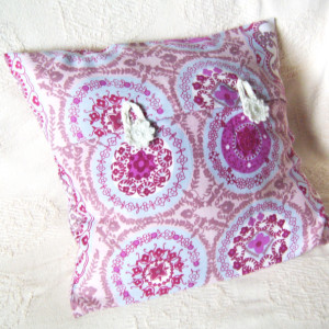 fioletowa poszewka na poduszkę, poszewka we wzory, boho poszewka, wzorzysta poszewka, dekoracyjna poszewka