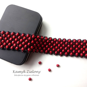 Bransoletka ze szklanych koralików