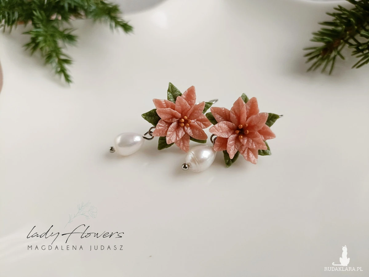 Kolczyki z różową piosencją