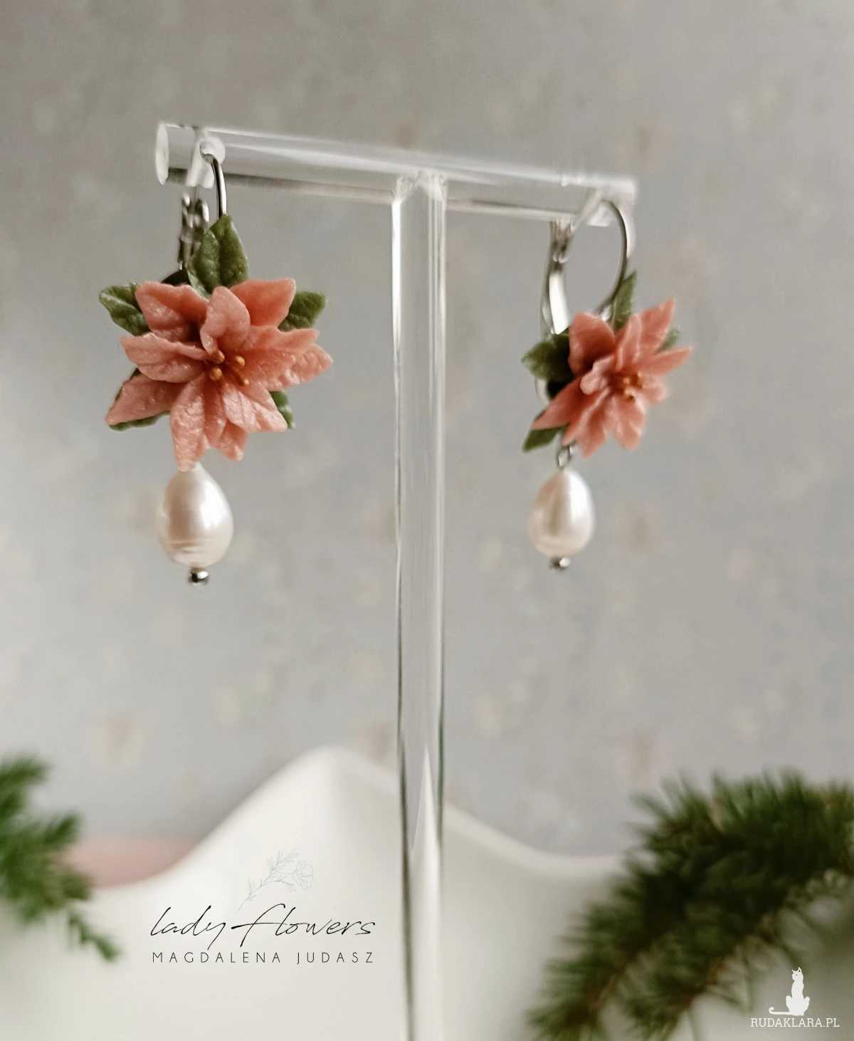 Kolczyki z różową piosencją