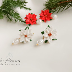 Kolczyki z białą piosencją