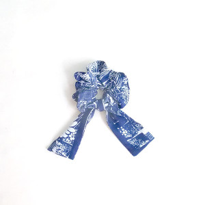 granatowa ozdoba do włosów, granatowa gumka do włosów, granatowe scrunchie, skranczi, skrunczi, scruncie