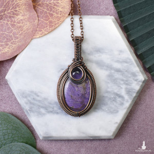 Miedziany wisiorek wire wrapping z purpurytem i ametystem #479