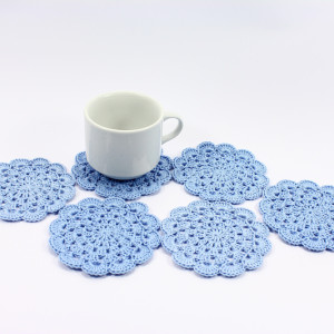 Podkładki pod kubki na stól szydełkowe niebieskie