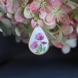 Złota łezka zawieszka złoty wisiorek kwiat naszyjnik żywica z żywicy suszone kwiaty z kwiatami naturalne kobieca dziewczęca różowa