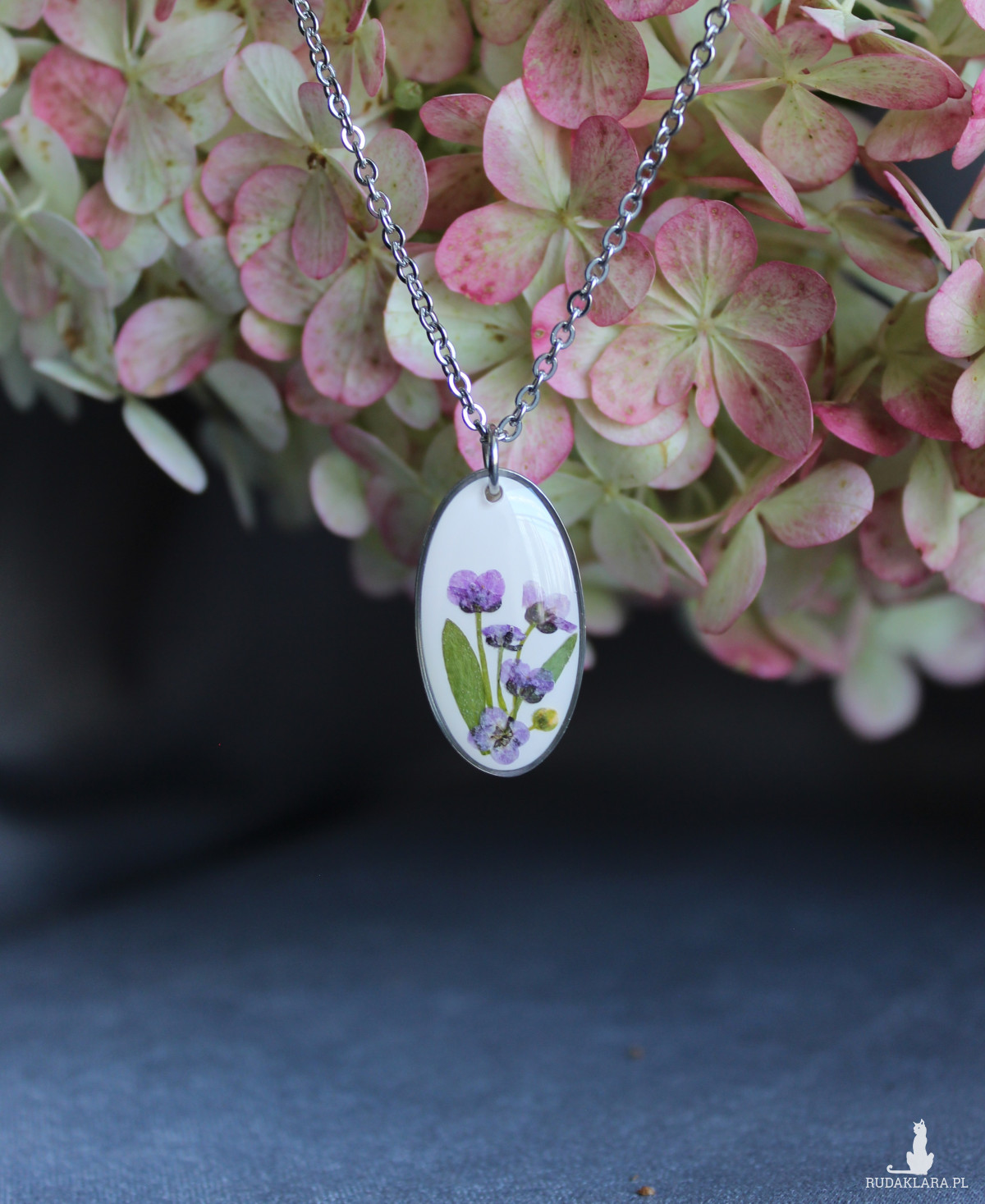 Srebrna zawieszka srebrny wisiorek naszyjnik żywica z żywicy kwiaty z kwiatami jajowata retro naturalna delikatna dziewczęca kobieca