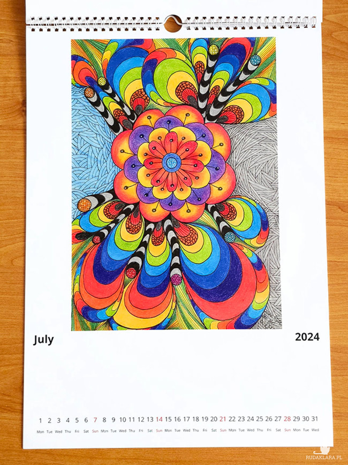 Kolorowy, niepowtarzalny, autorski kalendarz na 2024 rok; autorskie kolorowe grafiki; dużo miejsca na notatki; format A3
