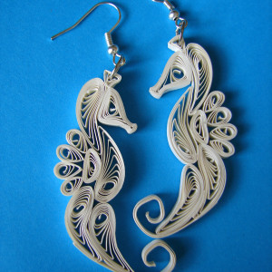 kolczyki ręcznie wykonane z papieru