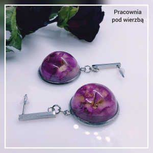 Kolczyki wiszące kwiaty róży róża piękne stal żywica