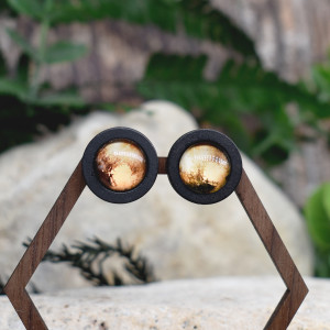 Drewniane kolczyki sztyfty z kaboszonami z grafiką - Pluton #170