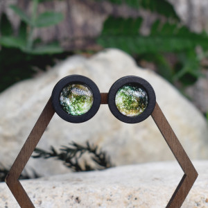 Drewniane kolczyki sztyfty z kaboszonami z grafiką - Kallisto #197