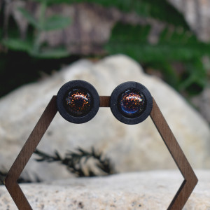 Czarne drewniane kolczyki sztyfty kameleon #235