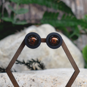 Czarne drewniane kolczyki sztyfty kameleon #238