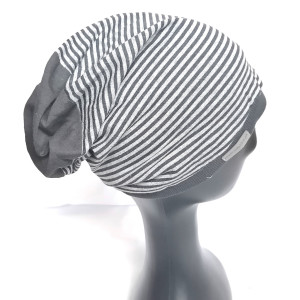 Czapka w paski codzienna