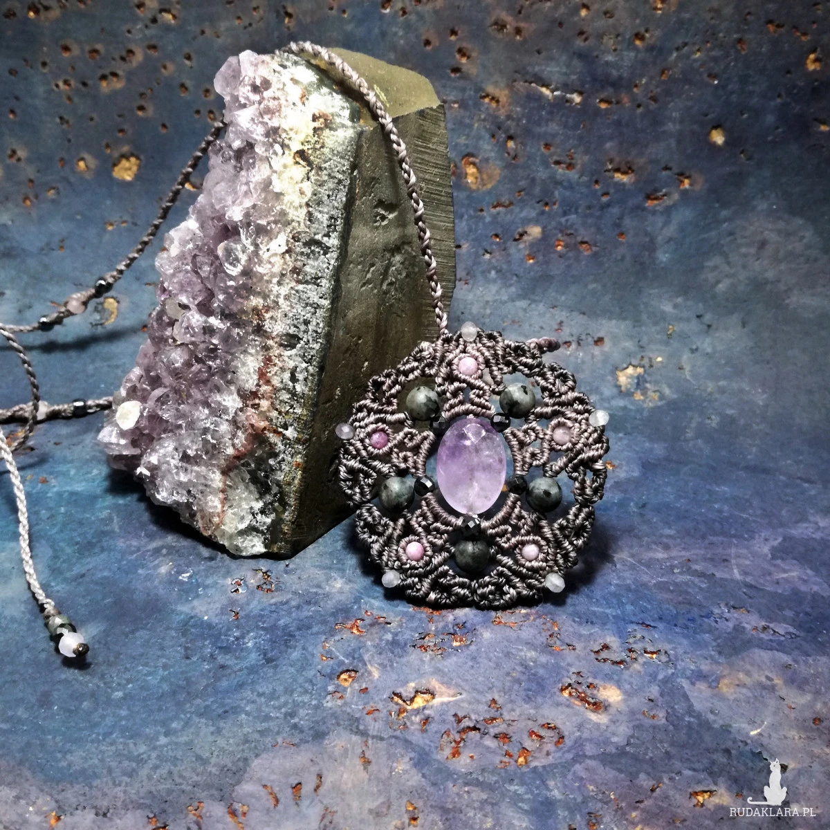 Mandala Gwiazda Pentagram Ametyst Larvikit naszyjnik pleciony mikro makrama