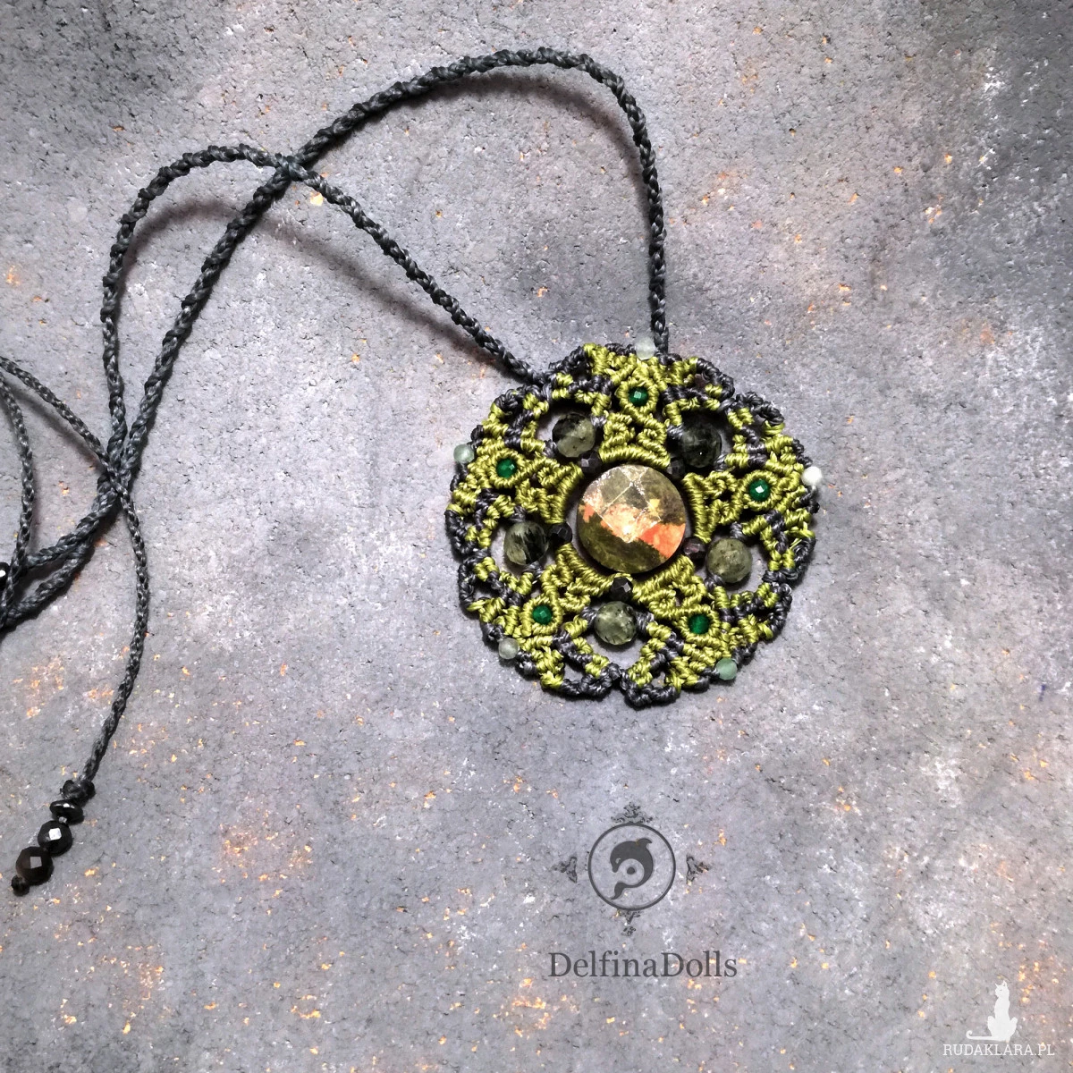 Gwiazda Mandala Pentagram Unakit Szmaragd naszyjnik pleciony mikro makrama Delfina Dolls