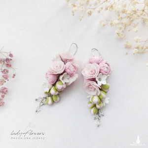 Kolczyki z pastelowymi kwiatami