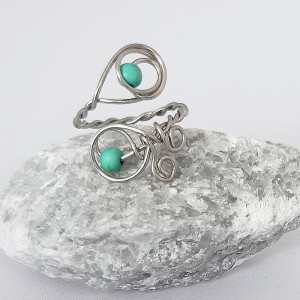 Pierścionek regulowany z howlitem