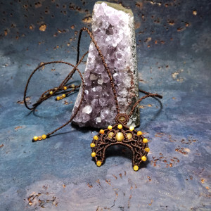 LUNULA słowiański księżyc Tygrysie Oko naszyjnik choker pleciony makramowy kamienie naturalne Delfina Dolls