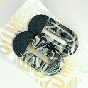 Długie kolczyki podkowy czarno srebrne