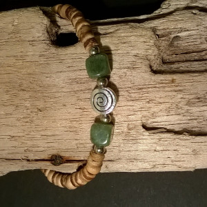 Bransoletka z zielonymi jadeitami