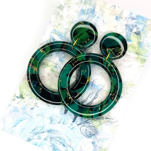 Geometryczne kolczyki kółka w zieleni czerni i złocie