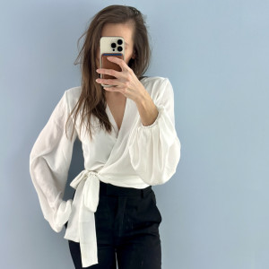 Bluzka w kolorze śmietanki