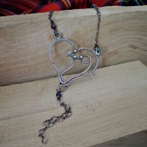 Serduszkowy naszyjnik z granatem