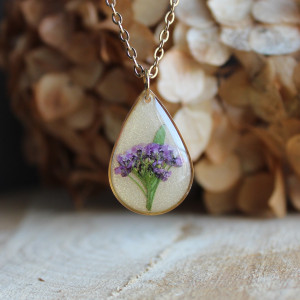 Złota łezka zawieszka złoty wisiorek kwiat naszyjnik żywica z żywicy suszone kwiaty z kwiatami naturalne kobieca dziewczęca zielona smagliczka fioletowa