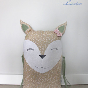 Poduszka dekoracyjna sarenka, ochraniacz do łóżeczka beż