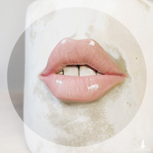 MARZANNA- KUBEK RÓŻOWA ZĘBUSZKA - POJEMNOŚĆ 400 ML