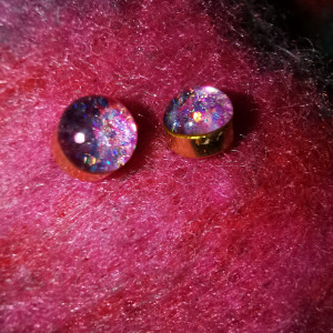 Mini różowe kolczyki wkrętki