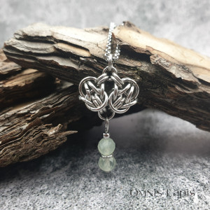 Wisiorek chainmaille- prehnit