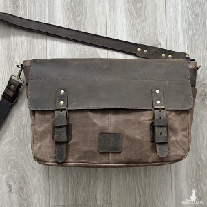 Duża brązowa torba ze skóry i bawełny woskowanej Vintage.